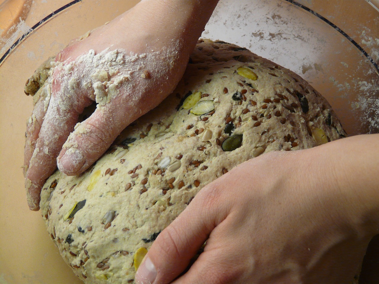 Jak zrobić idealne ciasto drożdżowe z 1kg mąki